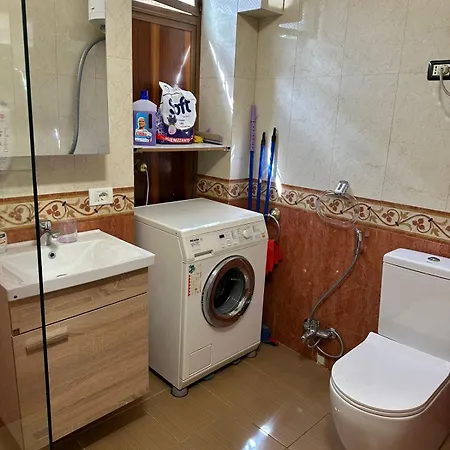 Cozy Flat In The Center * 티라나