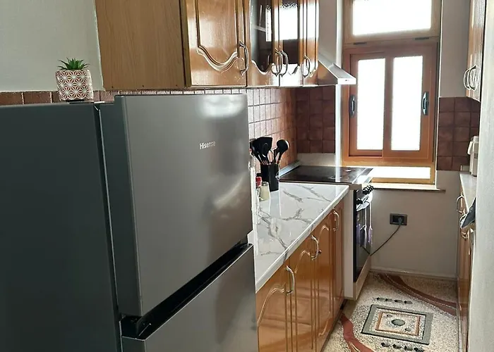 Cozy Flat In The Center דירה טיראנה